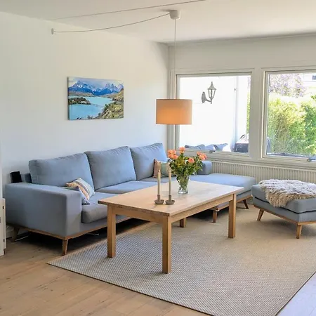 Spacious Family With Playroom & Playgrounds - Only 20 Min To Center By Public Transport *