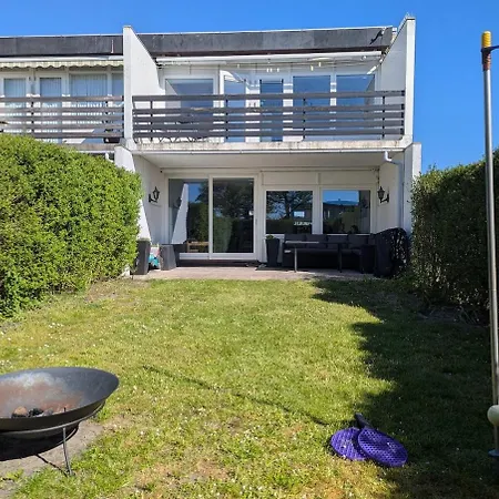Spacious Family With Playroom & Playgrounds - Only 20 Min To Center By Public Transport ヴィラ *