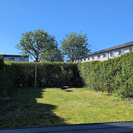 Spacious Family With Playroom & Playgrounds - Only 20 Min To Center By Public Transport *