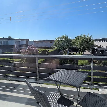 Willa Spacious Family With Playroom & Playgrounds - Only 20 Min To Center By Public Transport *